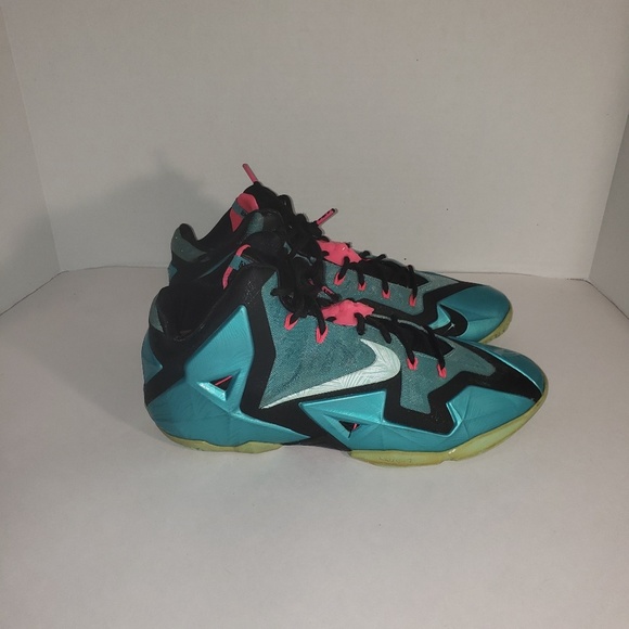 Lebron's South Beach 11's - Picture 3 of 5